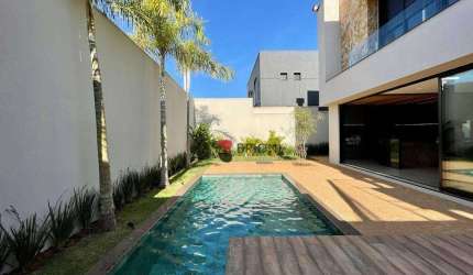 Casa alto padrão à venda com 320m², 5 Quartos/Suítes em condomínio Alphaville, em Ribeirão Preto/SP I Imobiliária em Ribeirão Preto I Brioni imóveis