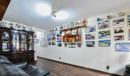 Lindo sobrado p/ venda  com 3 dorm, 2 vagas, 3 Wcs, coz, 2 salas. Oportunidade