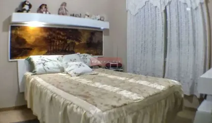 Casa Térrea adaptada para deficiente, 305m de terreno, 3 dorm, 2 salas, 2 banheiros, 3 vagas.