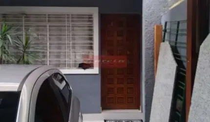 SOBRADO REFORMADO, LINDO, SUPER BEM LOCALIZADO