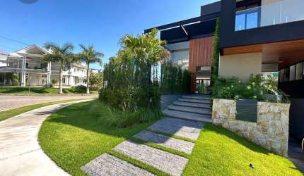 Casa Alto Padrão 5 Suítes!