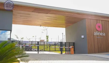 Terreno 200m² em Condomínio!