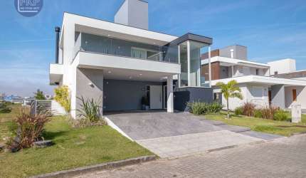 Casa Alto Padrão 4 dormitórios!