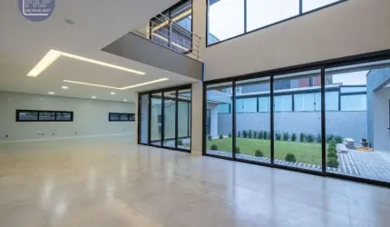 Casa 4 dormitórios!