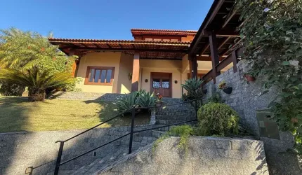 Casa à venda no bairro Ariribá - Balneário Camboriú/SC