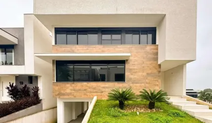 Casa de Alto Padrão - Royal Santa Felicidade