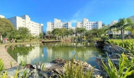 APARTAMENTO 2 QUARTOS NO PINHEIRINHO