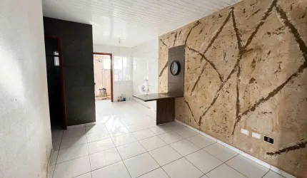 CASA COM 2 QUARTOS A VENDA