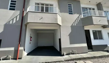 Sobrado para Venda em Palhoça, Pedra Branca, 3 dormitórios, 1 suíte, 3 banheiros, 1 vaga
