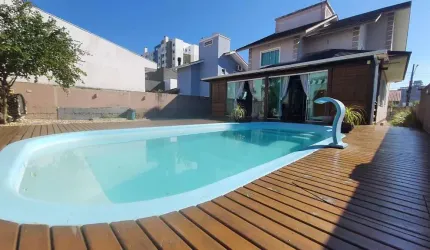 Casa para Venda em Palhoça, Pedra Branca, 4 dormitórios, 1 suíte, 2 banheiros