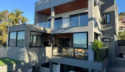Casa para Venda em Palhoça, Praia de Fora, 5 dormitórios, 2 suítes, 3 banheiros, 4 vagas