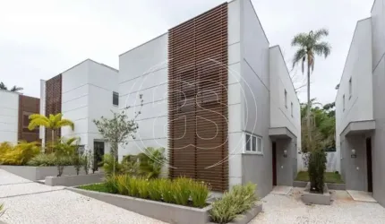 Casa de Alto Padrão à venda em condomínio na Granja Julieta, São Paulo - SP