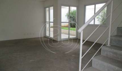 Casa de Condomínio no Alto da Boa Vista com 4 dormitórios (2 suítes) com segurança 24 horas.