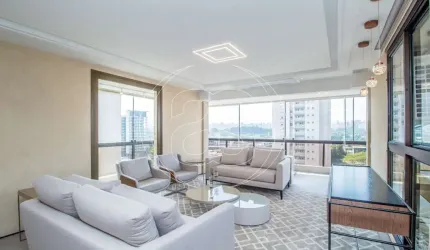 Apartamento com 211m² á venda em Moema Pássaros