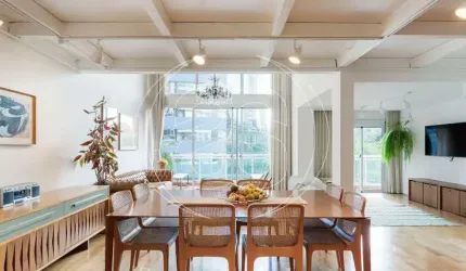 Apartamento reformado e mobiliado em condomínio clube