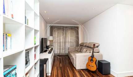 Apartamento á venda com 74m² e 1 vaga de garagem