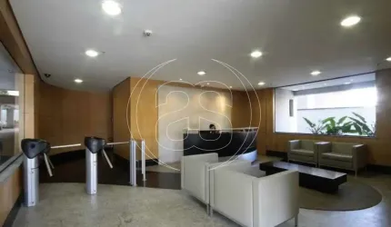 Conjunto comercial á venda em Moema Pássaros com 1 vaga de garagem.