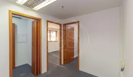 Oportunidade Imperdível na Vila Olímpia: Sala Comercial de 120m² com 3 Banheiros e 3 Vagas.