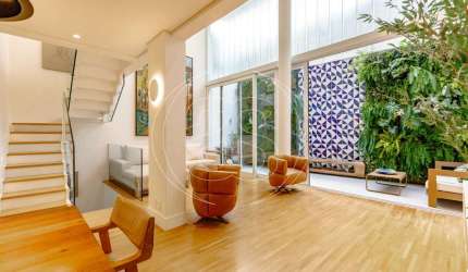 ITAIM! Casa em Condomínio fechado! 256m²