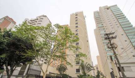 APARTAMENTO NA REGIÃO DE MOEMA