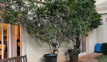 CASA A VENDA. MOEMA! 5 SUÍTES COM PISCINA