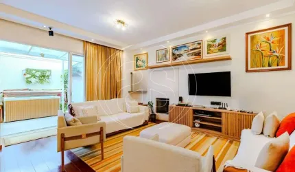 CASA EM CONDOMINIO FECHADO