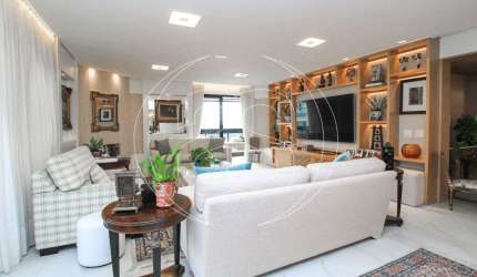 Apartamento em Moema, 268 M úteis; 4 vagas - Junto ao Parque do Ibirapuera.