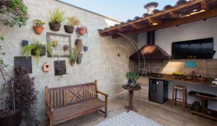 CASA À VENDA - BOSQUE DA SAÚDE - CONFIRA !!!
