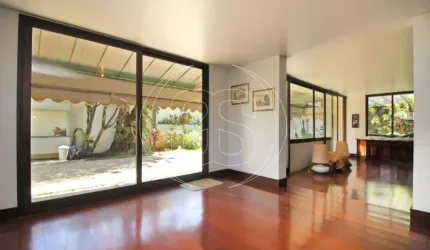 GRANDE SOBRADO RESIDENCIAL EM MOEMA