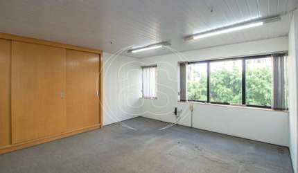 CONJUNTO COMERCIAL - MOEMA - 160M² COM 05 SALAS - LOCAÇÃO.