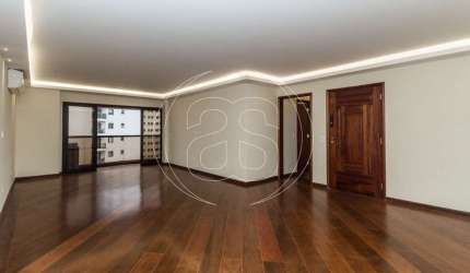 APARTAMENTO REFORMADO À VENDA EM MOEMA - 149M² 3 SUÍTES 3 VAGAS