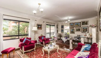 APARTAMENTO em MOEMA - 211m²