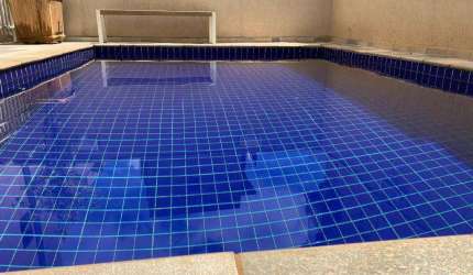 Fino apto., 85 m², 2 suítes, lavabo, sala 2 ambientes, varanda gourmet. Riquíssimo em armários finamente planejados.