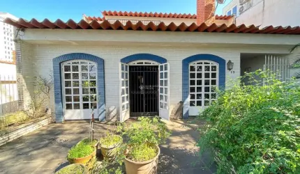 Casa com 5 quartos à venda na Avenida Inácio Vasconcelos, 99, Boa Vista, Porto Alegre, 304 m2 por R$ 1.274.000