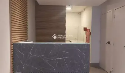 Sala comercial à venda na Avenida Cristóvão Colombo, 2427, Floresta, Porto Alegre, 51 m2 por R$ 310.000