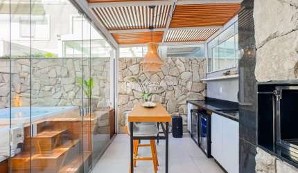 Casa em condomínio fechado com 4 quartos à venda na Rua Gralha Azul, 555, Jardim Carvalho, Porto Alegre, 196 m2 por R$ 1.960.000
