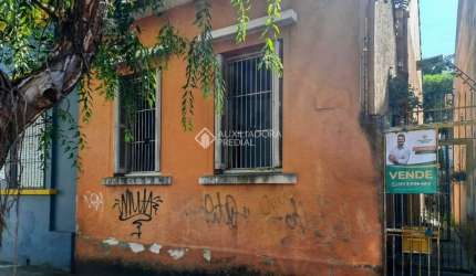 Casa com 3 quartos à venda na Rua Comendador Azevedo, 536, Floresta, Porto Alegre, 134 m2 por R$ 390.000