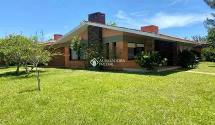 Casa com 4 quartos à venda na Rua Rio Jacuí, 1104, Centro, Xangri-Lá, 218 m2 por R$ 1.698.000