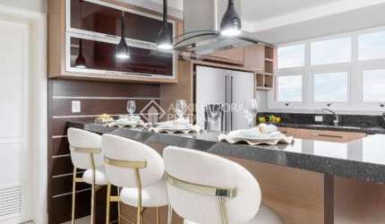 Apartamento com 3 quartos à venda na Rua Duque de Caxias, 2100, Madureira, Caxias do Sul, 271 m2 por R$ 1.395.000