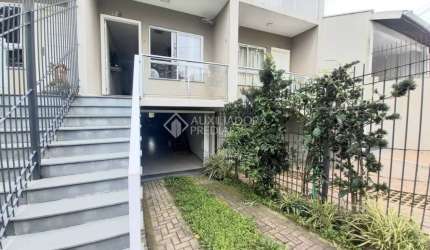 Casa com 2 quartos à venda na Rua Arthur Tiellet, 289, Kayser, Caxias do Sul, 157 m2 por R$ 420.000