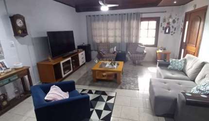 Casa com 5 quartos à venda na JOAQUIM RIBEIRO, 220, Centro, Guaíba, 260 m2 por R$ 730.000