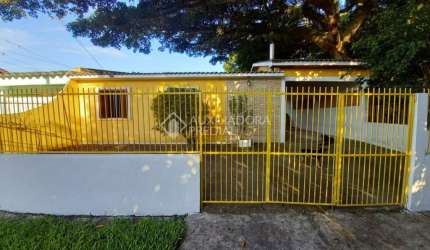 Casa em condomínio fechado com 3 quartos à venda na CARLOS DE MOURA E CUNHA, DOUTOR, 374, Centro, Guaíba, 130 m2 por R$ 345.000