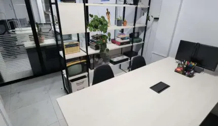 Sala comercial à venda na Rua Felipe Camarão, 626, Rio Branco, Porto Alegre, 37 m2 por R$ 297.000