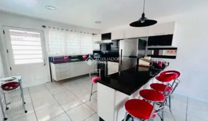 Casa com 3 quartos à venda na Rua Doutor Alfredo Angelo Filho, 497, Igara, Canoas, 206 m2 por R$ 889.000