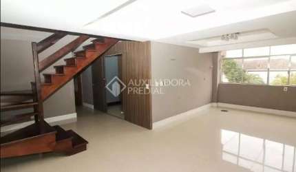 Cobertura com 3 quartos à venda na Rua Frederico Etzberger, 481, Nonoai, Porto Alegre, 298 m2 por R$ 935.000