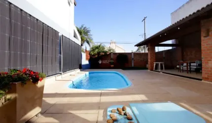 Casa com 2 quartos à venda na Rua Ancara, 118, Espírito Santo, Porto Alegre, 220 m2 por R$ 850.000