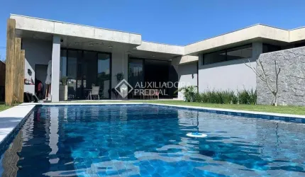 Casa em condomínio fechado com 3 quartos à venda na Avenida Juca Batista, 8000, Chapéu do Sol, Porto Alegre, 344 m2 por R$ 3.250.000