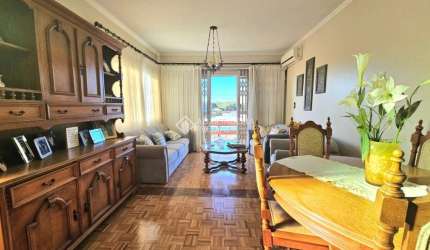 Casa com 4 quartos à venda na Rua Teófilo Otoni, 67, Partenon, Porto Alegre, 246 m2 por R$ 650.000