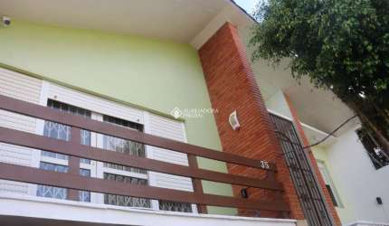 Casa com 3 quartos à venda na Rua Vladimir Herzog, 35, Jardim Carvalho, Porto Alegre, 253 m2 por R$ 650.000