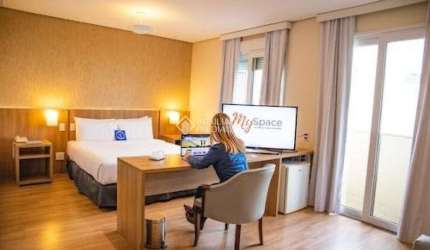 Flat com 1 quarto à venda na Avenida Borges de Medeiros, 3120, Praia de Belas, Porto Alegre, 37 m2 por R$ 299.900